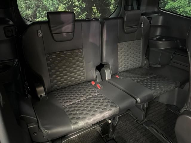 ヴォクシー ハイブリッドS-Z 禁煙 GRエアロ 快適利便パック フリップダウン 純正10型ナビ バックカメラ ブラインドスポットモニター レーダークルーズ 電動リアゲート 三眼LEDヘッド オートハイビーム 両側電動ドア ETC(13枚目)