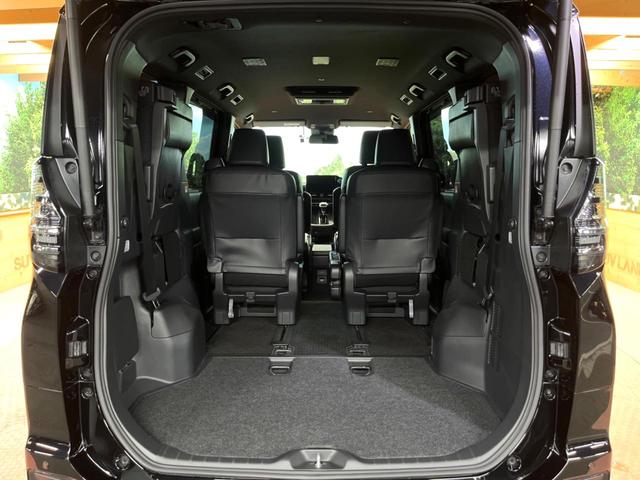 ヴォクシー ハイブリッドS-Z 禁煙 GRエアロ 快適利便パック フリップダウン 純正10型ナビ バックカメラ ブラインドスポットモニター レーダークルーズ 電動リアゲート 三眼LEDヘッド オートハイビーム 両側電動ドア ETC(14枚目)