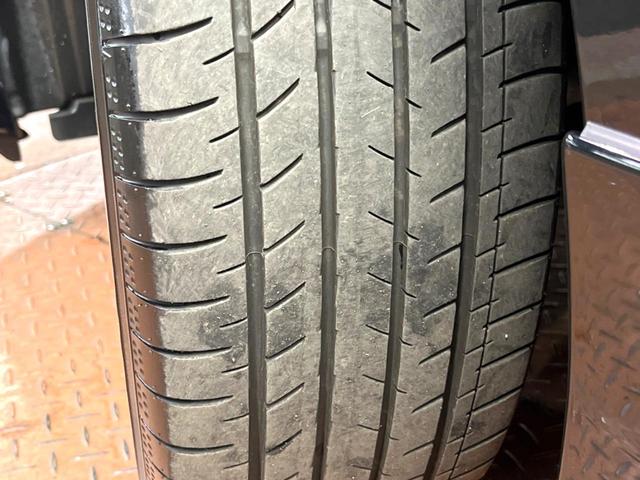 ヴォクシー ハイブリッドS-Z 禁煙 GRエアロ 快適利便パック フリップダウン 純正10型ナビ バックカメラ ブラインドスポットモニター レーダークルーズ 電動リアゲート 三眼LEDヘッド オートハイビーム 両側電動ドア ETC(27枚目)