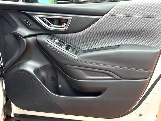 フォレスター ツーリング 禁煙車 アイサイトVer3 レーダークルーズ SDナビ フルセグTV バックカメラ デジタルミラー ハーフレザー メモリーシート シートヒーター パワーバックドア ETC LEDヘッド&フォグ ETC(18枚目)