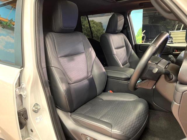 ランドクルーザー２５０ ＶＸ　禁煙　サンルーフ　純正１２型ディスプレイ　全周囲カメラ　ブラインドスポットモニター　レーダークルーズ　デジタルミラー　電動リアゲート　黒革　パワーシート　シートベンチレーション　丸目ＬＥＤ　ＥＴＣ（11枚目）