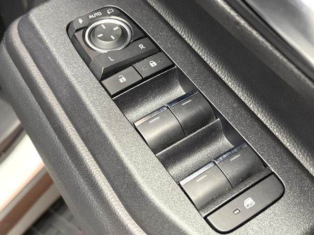 ランドクルーザー２５０ ＶＸ　禁煙　サンルーフ　純正１２型ディスプレイ　全周囲カメラ　ブラインドスポットモニター　レーダークルーズ　デジタルミラー　電動リアゲート　黒革　パワーシート　シートベンチレーション　丸目ＬＥＤ　ＥＴＣ（32枚目）