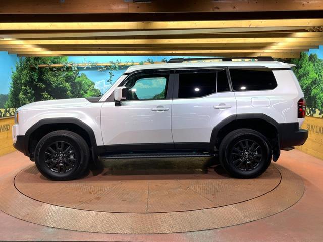 ランドクルーザー２５０ ＶＸ　禁煙　サンルーフ　純正１２型ディスプレイ　全周囲カメラ　ブラインドスポットモニター　レーダークルーズ　デジタルミラー　電動リアゲート　黒革　パワーシート　シートベンチレーション　丸目ＬＥＤ　ＥＴＣ（58枚目）