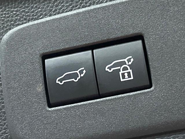 ランドクルーザー２５０ ＶＸ　禁煙　サンルーフ　純正１２型ディスプレイ　全周囲カメラ　ブラインドスポットモニター　レーダークルーズ　デジタルミラー　電動リアゲート　黒革　パワーシート　シートベンチレーション　丸目ＬＥＤ　ＥＴＣ（67枚目）