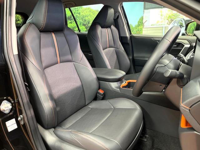 ＲＡＶ４ アドベンチャー　禁煙　純正１０型ナビフルセグＴＶ　バックカメラ　ブラインドスポットモニター　レーダークルーズ　ＬＥＤヘッド　オートハイビーム　メモリーシート　シートベンチレーション　純正１９インチアルミ　ＥＴＣ（10枚目）