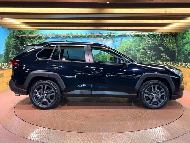 ＲＡＶ４ アドベンチャー　禁煙　純正１０型ナビフルセグＴＶ　バックカメラ　ブラインドスポットモニター　レーダークルーズ　ＬＥＤヘッド　オートハイビーム　メモリーシート　シートベンチレーション　純正１９インチアルミ　ＥＴＣ（17枚目）