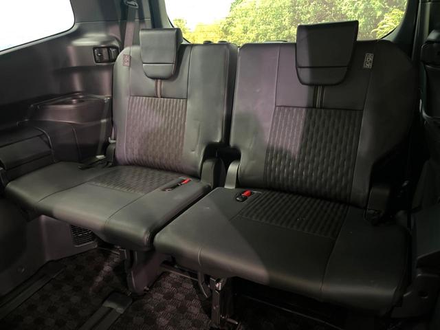 ノア ハイブリッドＳ－Ｚ　禁煙　モデリスタエアロ　快適利便パック　フリップダウン　純正１０型ナビ　全周囲カメラ　ブラインドスポットモニター　レーダークルーズ　デジタルミラー　電動リアゲート　両側電動ドア　三眼ＬＥＤヘッド（24枚目）