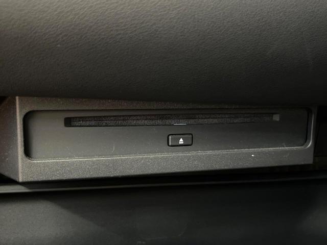 ノア ハイブリッドＳ－Ｚ　禁煙　モデリスタエアロ　快適利便パック　フリップダウン　純正１０型ナビ　全周囲カメラ　ブラインドスポットモニター　レーダークルーズ　デジタルミラー　電動リアゲート　両側電動ドア　三眼ＬＥＤヘッド（27枚目）