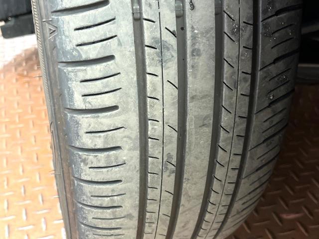 ノア ハイブリッドＳ－Ｚ　禁煙　モデリスタエアロ　快適利便パック　フリップダウン　純正１０型ナビ　全周囲カメラ　ブラインドスポットモニター　レーダークルーズ　デジタルミラー　電動リアゲート　両側電動ドア　三眼ＬＥＤヘッド（29枚目）