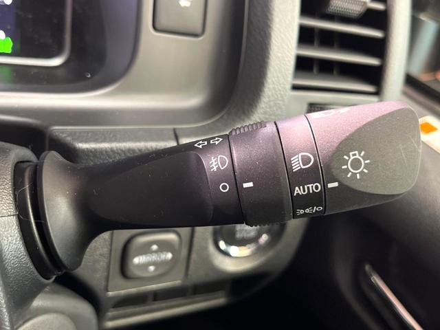 ハイエースバン ロングスーパーGL ターボ 禁煙車 全周囲カメラ SDナビ デジタルミラー 衝突被害軽減機能 クリアランスソナー 車線逸脱警報 横滑り防止装置 スマートキー ETC オートライト オートハイビーム(6枚目)