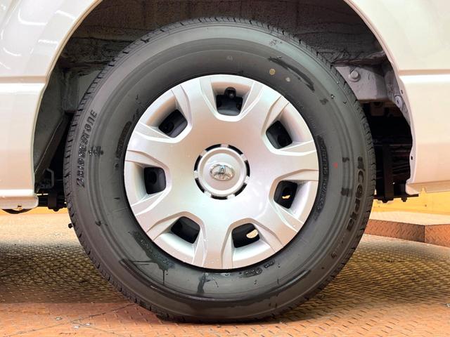 ハイエースバン ロングスーパーGL ターボ 禁煙車 全周囲カメラ SDナビ デジタルミラー 衝突被害軽減機能 クリアランスソナー 車線逸脱警報 横滑り防止装置 スマートキー ETC オートライト オートハイビーム(29枚目)