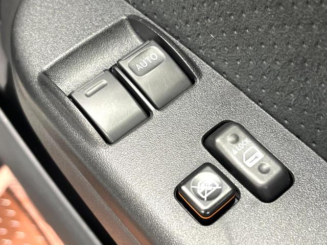 ハイエースバン ロングスーパーGL ターボ 禁煙車 全周囲カメラ SDナビ デジタルミラー 衝突被害軽減機能 クリアランスソナー 車線逸脱警報 横滑り防止装置 スマートキー ETC オートライト オートハイビーム(33枚目)