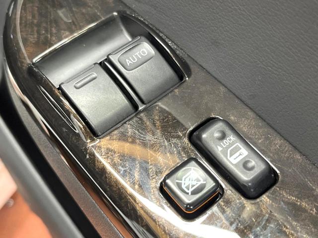 ハイエースバン スーパーＧＬ　ダークプライムＩＩ　ディーゼル　両側電動ドア　純正ナビ　全周囲カメラ　トヨタセーフティセンス　衝突被害軽減システム　禁煙車　ハーフレザーシート　ドラレコ　コーナーセンサー　ＬＥＤヘッド　ＥＴＣ　１５インチアルミ（33枚目）