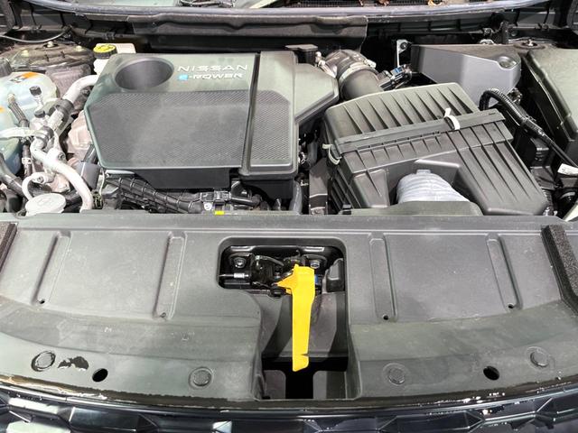 エクストレイル Ｓ　ｅ－４ＯＲＣＥ　ナビゲーション　バックカメラ　クルーズコントロール　シートヒーター　ステアリングヒーター　純正１８インチアルミ　ＬＥＤヘッドライト　クリアランスソナー　スマートキー　左右独立エアコン（18枚目）