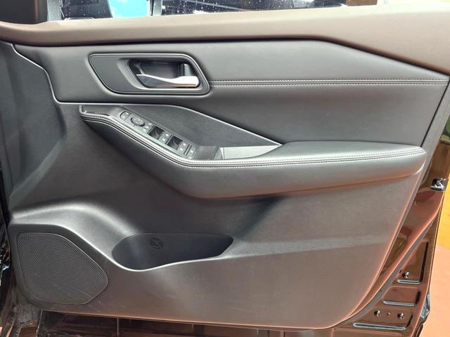 エクストレイル Ｓ　ｅ－４ＯＲＣＥ　ナビゲーション　バックカメラ　クルーズコントロール　シートヒーター　ステアリングヒーター　純正１８インチアルミ　ＬＥＤヘッドライト　クリアランスソナー　スマートキー　左右独立エアコン（30枚目）