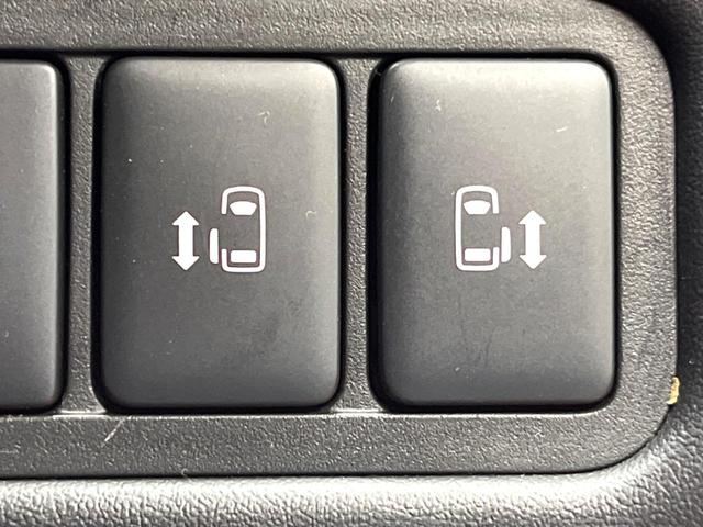 デリカＤ：５ Ｐ　禁煙　サイドステップ　フリップダウン　純正１０型ナビ　全周囲カメラ　ブラインドスポットモニター　レーダークルーズ　両側電動ドア　電動リアゲート　ＬＥＤヘッド　シートヒーター　純正１８インチアルミ（9枚目）