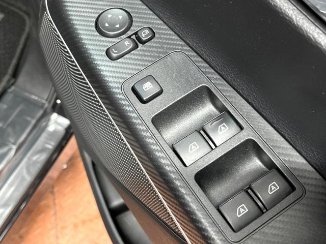 デリカＤ：５ Ｐ　禁煙　サイドステップ　フリップダウン　純正１０型ナビ　全周囲カメラ　ブラインドスポットモニター　レーダークルーズ　両側電動ドア　電動リアゲート　ＬＥＤヘッド　シートヒーター　純正１８インチアルミ（33枚目）