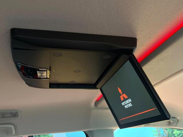 デリカＤ：５ Ｐ　禁煙　サイドステップ　フリップダウン　純正１０型ナビ　全周囲カメラ　ブラインドスポットモニター　レーダークルーズ　両側電動ドア　電動リアゲート　ＬＥＤヘッド　シートヒーター　純正１８インチアルミ（69枚目）