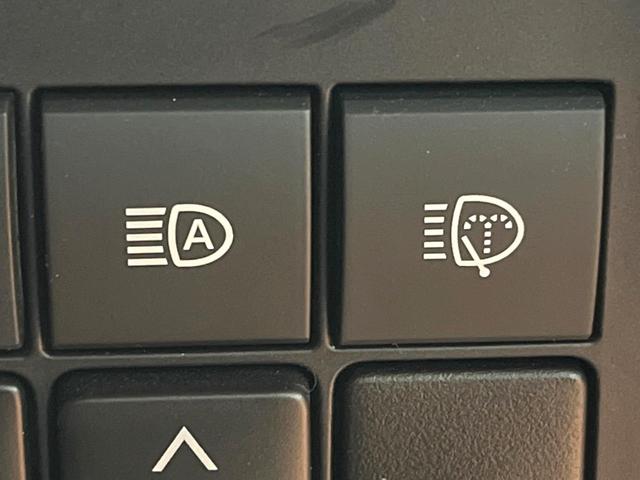 ランドクルーザープラド ＴＸ　Ｌパッケージ　７０ｔｈアニバーサリーリミテッド　禁煙車　ＳＤナビ　バックカメラ　レーダークルーズ　デフロック　オートマチックハイビーム　シートベンチレーション　ＥＴＣ　ブラウンレザーシート　純正１８インチアルミ　ＬＥＤヘッド　パワーシート（7枚目）