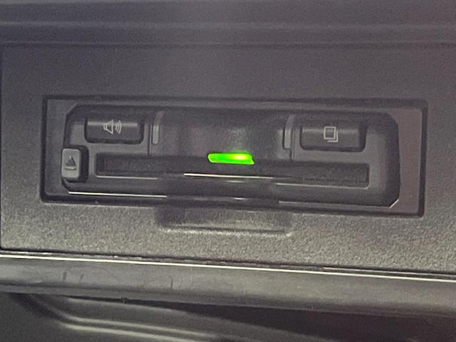 ランドクルーザープラド ＴＸ　Ｌパッケージ　７０ｔｈアニバーサリーリミテッド　禁煙車　ＳＤナビ　バックカメラ　レーダークルーズ　デフロック　オートマチックハイビーム　シートベンチレーション　ＥＴＣ　ブラウンレザーシート　純正１８インチアルミ　ＬＥＤヘッド　パワーシート（9枚目）