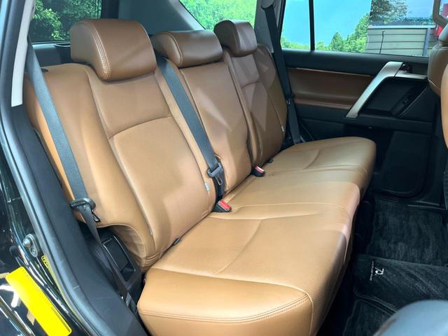 ランドクルーザープラド ＴＸ　Ｌパッケージ　７０ｔｈアニバーサリーリミテッド　禁煙車　ＳＤナビ　バックカメラ　レーダークルーズ　デフロック　オートマチックハイビーム　シートベンチレーション　ＥＴＣ　ブラウンレザーシート　純正１８インチアルミ　ＬＥＤヘッド　パワーシート（11枚目）