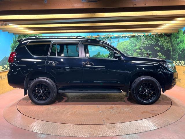 ランドクルーザープラド ＴＸ　Ｌパッケージ　７０ｔｈアニバーサリーリミテッド　禁煙車　ＳＤナビ　バックカメラ　レーダークルーズ　デフロック　オートマチックハイビーム　シートベンチレーション　ＥＴＣ　ブラウンレザーシート　純正１８インチアルミ　ＬＥＤヘッド　パワーシート（17枚目）