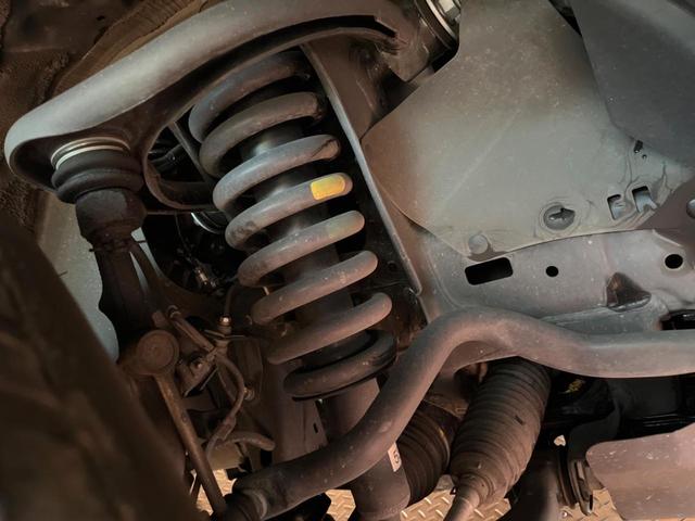 ランドクルーザープラド ＴＸ　Ｌパッケージ　７０ｔｈアニバーサリーリミテッド　禁煙車　ＳＤナビ　バックカメラ　レーダークルーズ　デフロック　オートマチックハイビーム　シートベンチレーション　ＥＴＣ　ブラウンレザーシート　純正１８インチアルミ　ＬＥＤヘッド　パワーシート（21枚目）