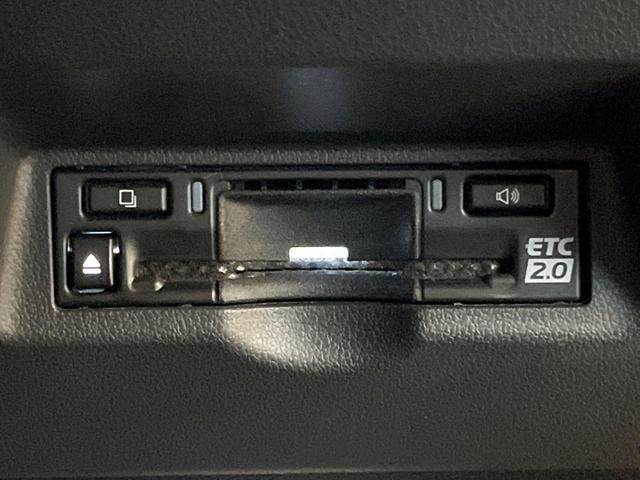 アルファードハイブリッド Ｚ　４ＷＤ　禁煙　ガラスルーフ　後席モニター　１４型ナビ　全周囲カメラ　デジタルインナーミラー　トヨタチームメイト　ヘッドアップディスプレイ　ブラインドスポットモニター　黒革　シートベンチレーション（10枚目）