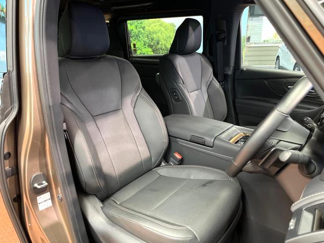 アルファードハイブリッド Ｚ　４ＷＤ　禁煙　ガラスルーフ　後席モニター　１４型ナビ　全周囲カメラ　デジタルインナーミラー　トヨタチームメイト　ヘッドアップディスプレイ　ブラインドスポットモニター　黒革　シートベンチレーション（11枚目）