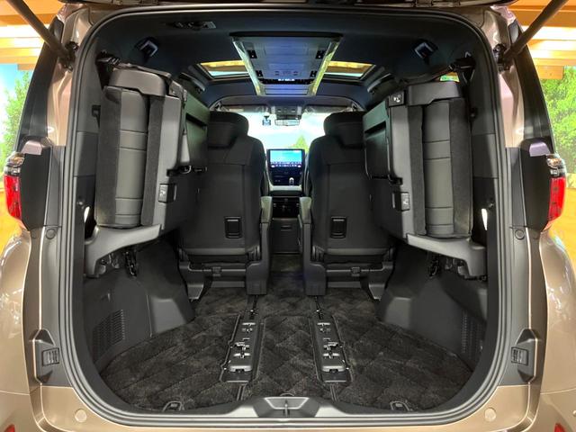 アルファードハイブリッド Ｚ　４ＷＤ　禁煙　ガラスルーフ　後席モニター　１４型ナビ　全周囲カメラ　デジタルインナーミラー　トヨタチームメイト　ヘッドアップディスプレイ　ブラインドスポットモニター　黒革　シートベンチレーション（14枚目）