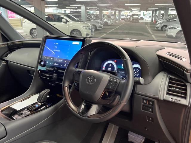 アルファードハイブリッド Ｚ　４ＷＤ　禁煙　ガラスルーフ　後席モニター　１４型ナビ　全周囲カメラ　デジタルインナーミラー　トヨタチームメイト　ヘッドアップディスプレイ　ブラインドスポットモニター　黒革　シートベンチレーション（22枚目）