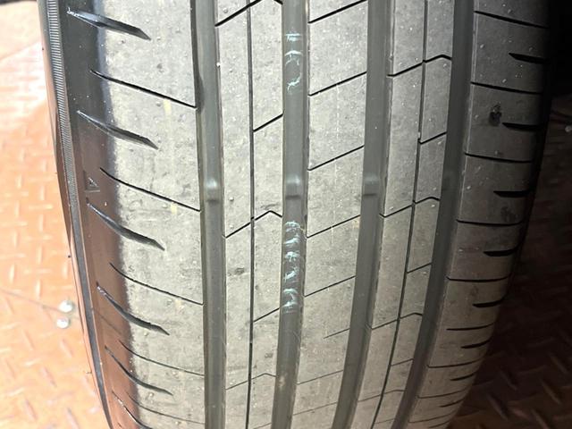 アルファードハイブリッド Ｚ　４ＷＤ　禁煙　ガラスルーフ　後席モニター　１４型ナビ　全周囲カメラ　デジタルインナーミラー　トヨタチームメイト　ヘッドアップディスプレイ　ブラインドスポットモニター　黒革　シートベンチレーション（29枚目）