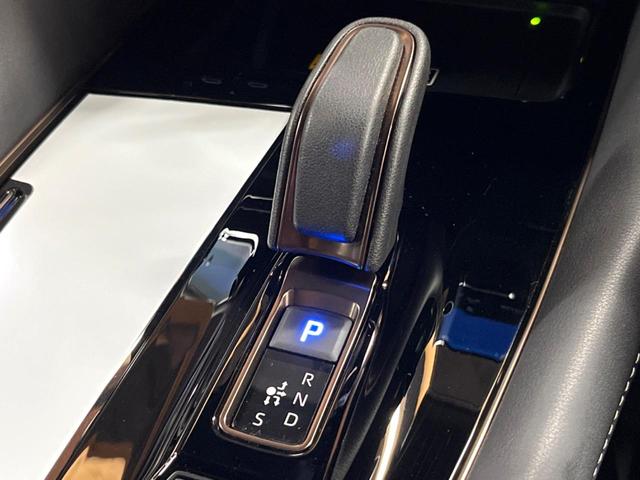アルファードハイブリッド Ｚ　４ＷＤ　禁煙　ガラスルーフ　後席モニター　１４型ナビ　全周囲カメラ　デジタルインナーミラー　トヨタチームメイト　ヘッドアップディスプレイ　ブラインドスポットモニター　黒革　シートベンチレーション（55枚目）