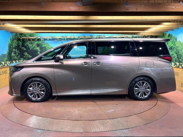 アルファードハイブリッド Ｚ　４ＷＤ　禁煙　ガラスルーフ　後席モニター　１４型ナビ　全周囲カメラ　デジタルインナーミラー　トヨタチームメイト　ヘッドアップディスプレイ　ブラインドスポットモニター　黒革　シートベンチレーション（59枚目）