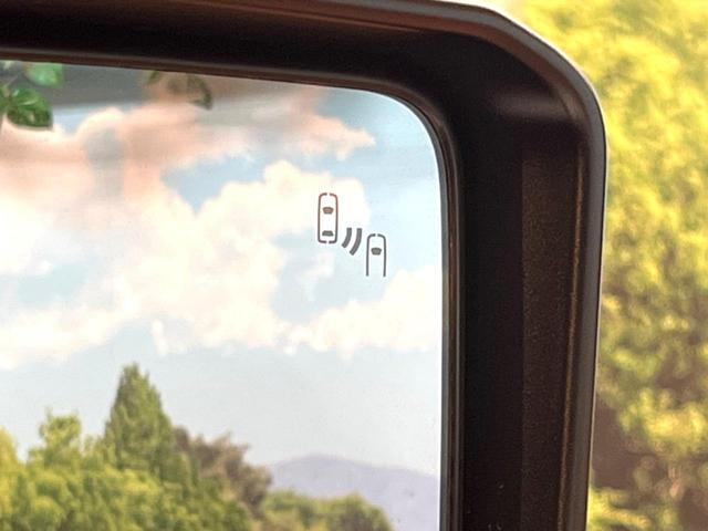 ランドクルーザー２５０ ＺＸ　禁煙車　サンルーフ　純正１２型ナビ　全周囲カメラ　ＪＢＬ　ブラインドスポットモニター　デジタルインナーミラー　電動リアゲート　メモリーシート　オートマチックハイビーム　本革シート　純正１８インチアルミ（7枚目）