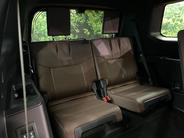 ランドクルーザー２５０ ＺＸ　禁煙車　サンルーフ　純正１２型ナビ　全周囲カメラ　ＪＢＬ　ブラインドスポットモニター　デジタルインナーミラー　電動リアゲート　メモリーシート　オートマチックハイビーム　本革シート　純正１８インチアルミ（14枚目）