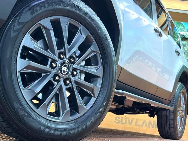 ランドクルーザー２５０ ＺＸ　禁煙車　サンルーフ　純正１２型ナビ　全周囲カメラ　ＪＢＬ　ブラインドスポットモニター　デジタルインナーミラー　電動リアゲート　メモリーシート　オートマチックハイビーム　本革シート　純正１８インチアルミ（17枚目）