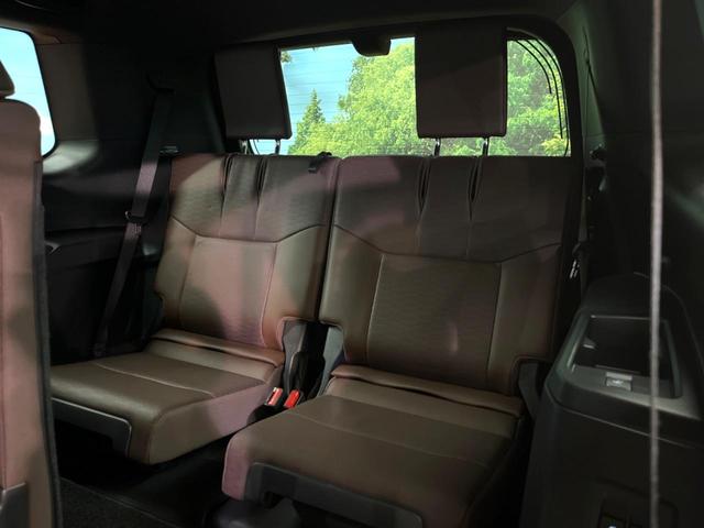 ランドクルーザー２５０ ＺＸ　禁煙車　サンルーフ　純正１２型ナビ　全周囲カメラ　ＪＢＬ　ブラインドスポットモニター　デジタルインナーミラー　電動リアゲート　メモリーシート　オートマチックハイビーム　本革シート　純正１８インチアルミ（24枚目）