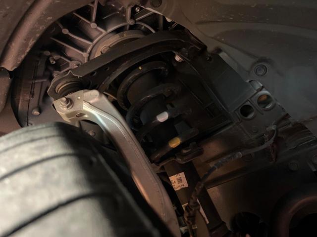 ＣＸ－６０ ＸＤ　エクスクルーシブモード　禁煙車　サンルーフ　純正１２型ナビ　全周囲カメラ　ＢＯＳＥ　メモリーシート　電動リアゲート　レーダークルーズ　オートマチックハイビーム　ブラインドスポットモニター　本革シート　純正２０インチアルミ（21枚目）