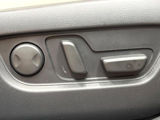 ＣＸ－６０ ＸＤ　エクスクルーシブモード　禁煙車　サンルーフ　純正１２型ナビ　全周囲カメラ　ＢＯＳＥ　メモリーシート　電動リアゲート　レーダークルーズ　オートマチックハイビーム　ブラインドスポットモニター　本革シート　純正２０インチアルミ（34枚目）