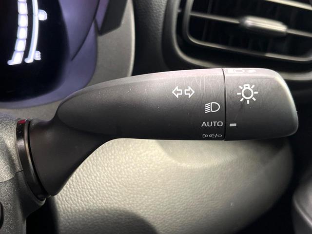 ヤリスクロス Ｘ　禁煙車　ＳＤナビ　バックカメラ　セーフティセンス　レーダークルーズ　コーナーセンサー　車線逸脱警報　横滑り防止装置　フルセグ　Ｂｌｕｅｔｏｏｔｈ　ＨＩＤヘッド　オートハイビーム　スマートキー　ＥＴＣ（6枚目）