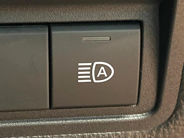 ヤリスクロス Ｘ　禁煙車　ＳＤナビ　バックカメラ　セーフティセンス　レーダークルーズ　コーナーセンサー　車線逸脱警報　横滑り防止装置　フルセグ　Ｂｌｕｅｔｏｏｔｈ　ＨＩＤヘッド　オートハイビーム　スマートキー　ＥＴＣ（7枚目）