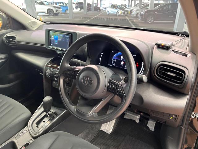 ヤリスクロス Ｘ　禁煙車　ＳＤナビ　バックカメラ　セーフティセンス　レーダークルーズ　コーナーセンサー　車線逸脱警報　横滑り防止装置　フルセグ　Ｂｌｕｅｔｏｏｔｈ　ＨＩＤヘッド　オートハイビーム　スマートキー　ＥＴＣ（21枚目）