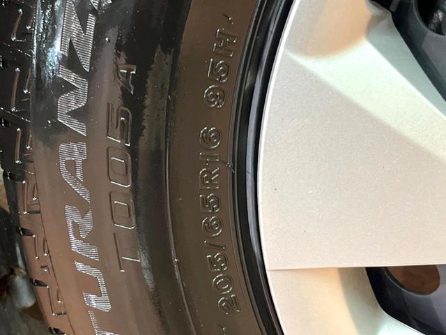 ヤリスクロス Ｘ　禁煙車　ＳＤナビ　バックカメラ　セーフティセンス　レーダークルーズ　コーナーセンサー　車線逸脱警報　横滑り防止装置　フルセグ　Ｂｌｕｅｔｏｏｔｈ　ＨＩＤヘッド　オートハイビーム　スマートキー　ＥＴＣ（29枚目）