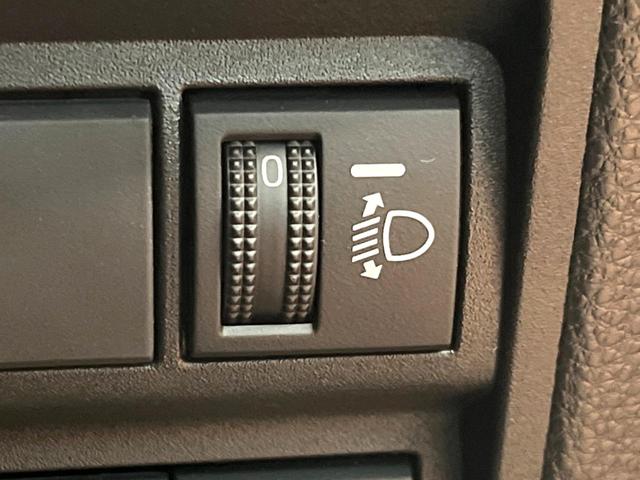 ヤリスクロス Ｘ　禁煙車　ＳＤナビ　バックカメラ　セーフティセンス　レーダークルーズ　コーナーセンサー　車線逸脱警報　横滑り防止装置　フルセグ　Ｂｌｕｅｔｏｏｔｈ　ＨＩＤヘッド　オートハイビーム　スマートキー　ＥＴＣ（33枚目）