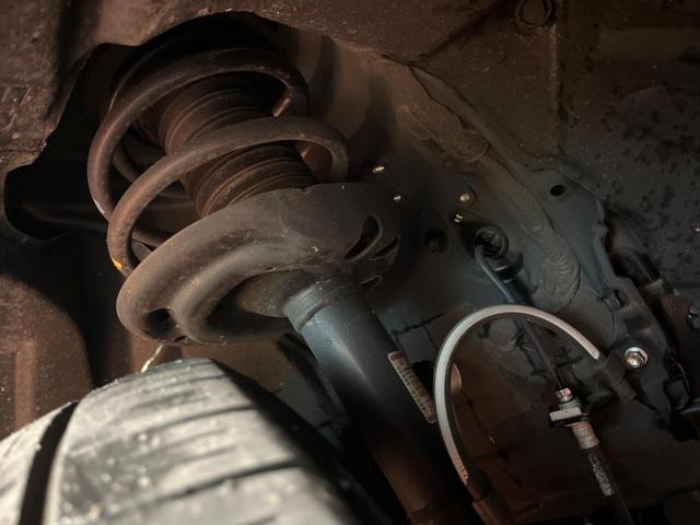 ハリアーハイブリッド Ｇ　禁煙車　モデリスタエアロ　１２型ディスプレイ　バックカメラ　レーダークルーズ　ブラインドスポットモニター　デジタルミラー　パワーバックドア　ハーフレザー　ＬＥＤヘッド＆フォグ　純正１８インチアルミ（21枚目）