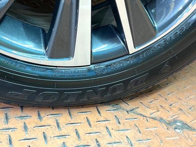 ハリアーハイブリッド Ｇ　禁煙車　モデリスタエアロ　１２型ディスプレイ　バックカメラ　レーダークルーズ　ブラインドスポットモニター　デジタルミラー　パワーバックドア　ハーフレザー　ＬＥＤヘッド＆フォグ　純正１８インチアルミ（30枚目）