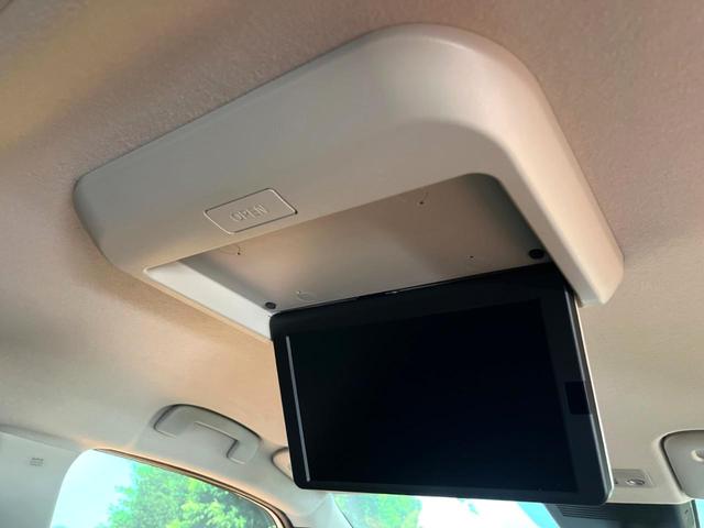 セレナ ｅ－パワー　ハイウェイスターＶ　純正１２型ナビ　フリップダウンモニター　全周囲カメラ　ＢＳＭ　デジタルミラー　プロパイロット　両側電動ドア　ＬＥＤヘッド　純正１６アルミ　ＥＴＣ　クリアランスソナー　リアオートエアコン（4枚目）