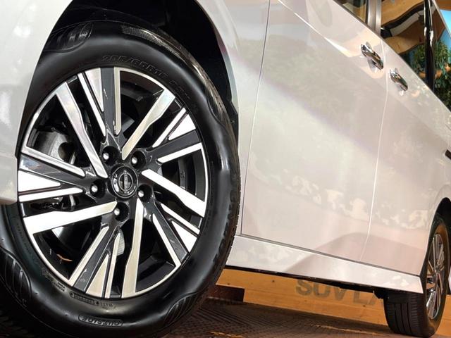 セレナ ｅ－パワー　ハイウェイスターＶ　純正１２型ナビ　フリップダウンモニター　全周囲カメラ　ＢＳＭ　デジタルミラー　プロパイロット　両側電動ドア　ＬＥＤヘッド　純正１６アルミ　ＥＴＣ　クリアランスソナー　リアオートエアコン（16枚目）