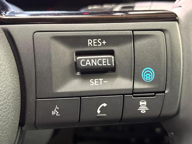 セレナ ｅ－パワー　ハイウェイスターＶ　純正１２型ナビ　フリップダウンモニター　全周囲カメラ　ＢＳＭ　デジタルミラー　プロパイロット　両側電動ドア　ＬＥＤヘッド　純正１６アルミ　ＥＴＣ　クリアランスソナー　リアオートエアコン（40枚目）